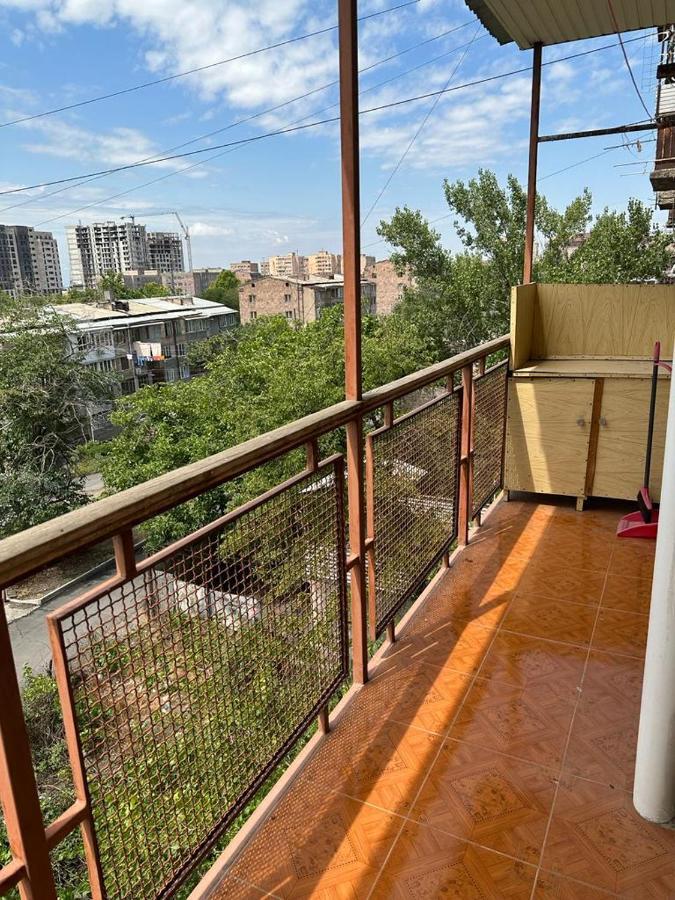 Yerevan Nice Apartment With Balcony For Rent Exterior photo